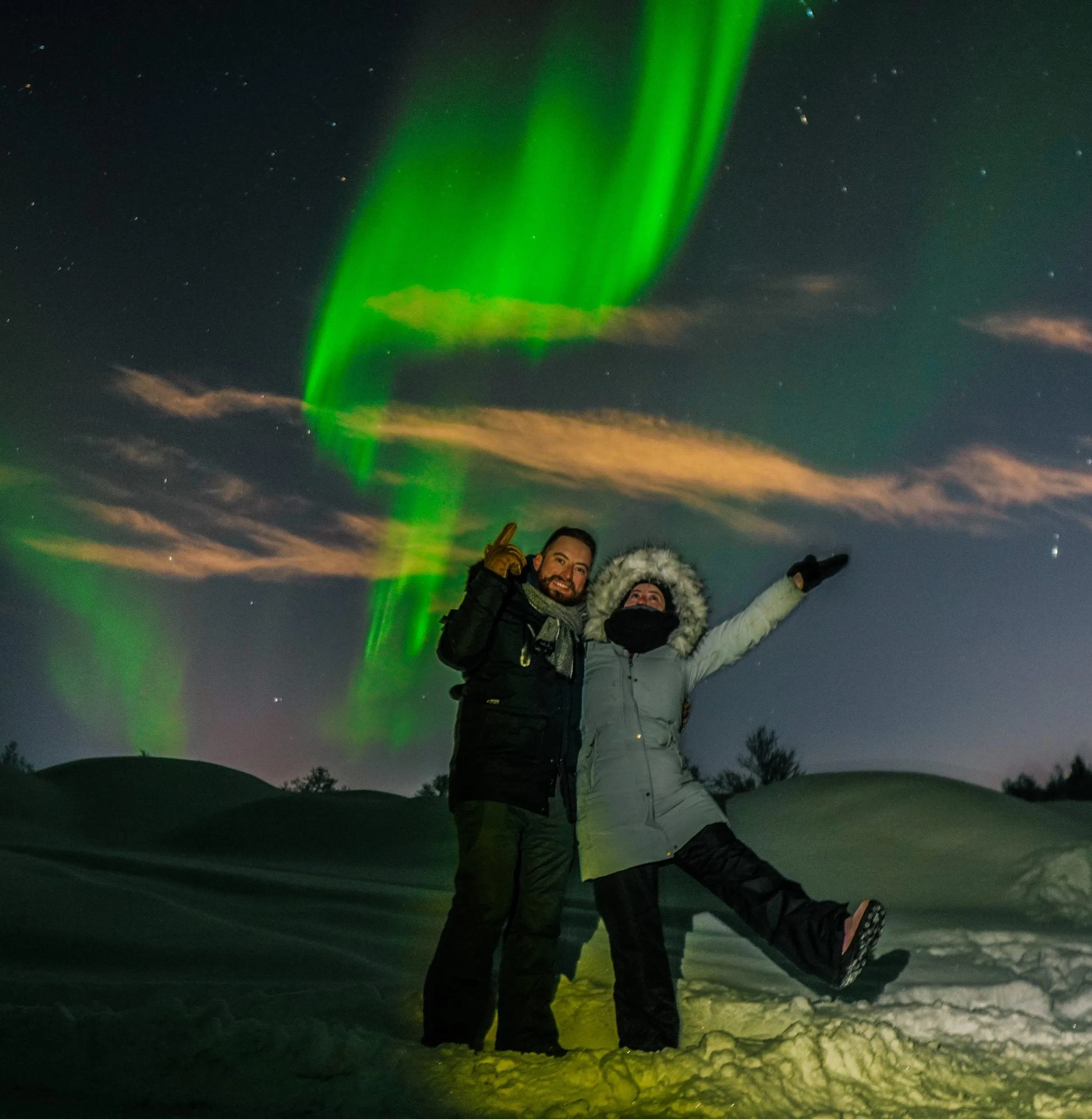 🌌🇮🇸Persigue las auroras boreales en la mágica Islandia este diciembre.❄️